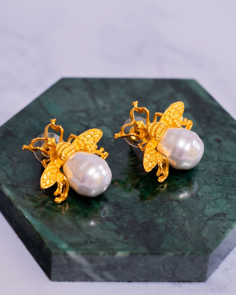 Arete Abeja Perla Dorado