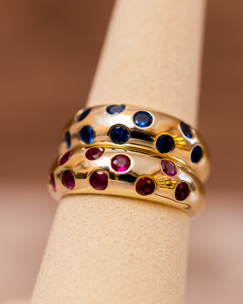 Anillo Dorado Multi Piedras Colores Arriba