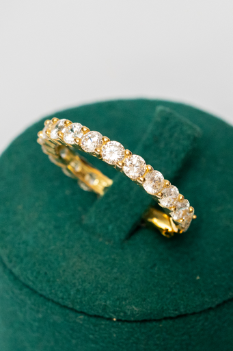 Anillo Mediano Cristales Eternity Dorado 