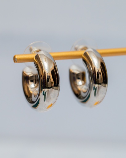 [11680] Argolla Gruesa Plateada Mediana